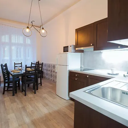 شقة Modern Apartment Navratilova 16