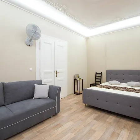 شقة Modern Apartment Navratilova 16